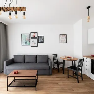 - Aparts Wlochy Апартаменты