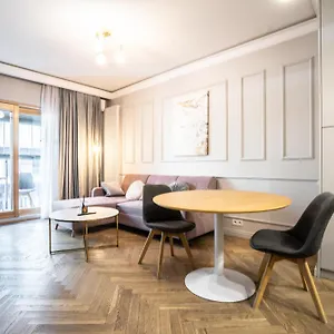 Apartment Vipwarsawapartments Amber Mennica, Warschau