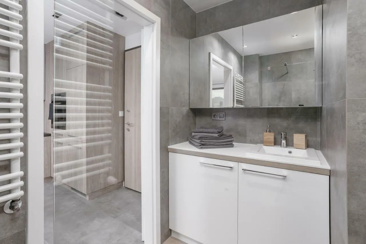 Chill Apartments Wola Варшава